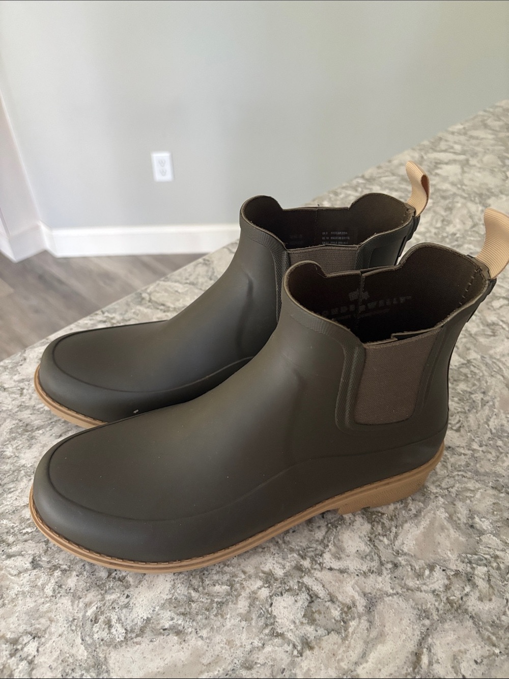 Fitflop Olive Green Chelsea Rain Booties with Tan Sole